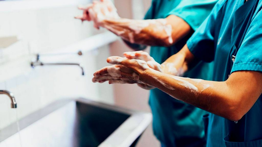 Método de prueba estándar ASTM E1838-17 para determinar la eficacia de eliminación de virus de agentes higiénicos para lavarse las manos y fregar las manos con almohadillas para los dedos para adultos