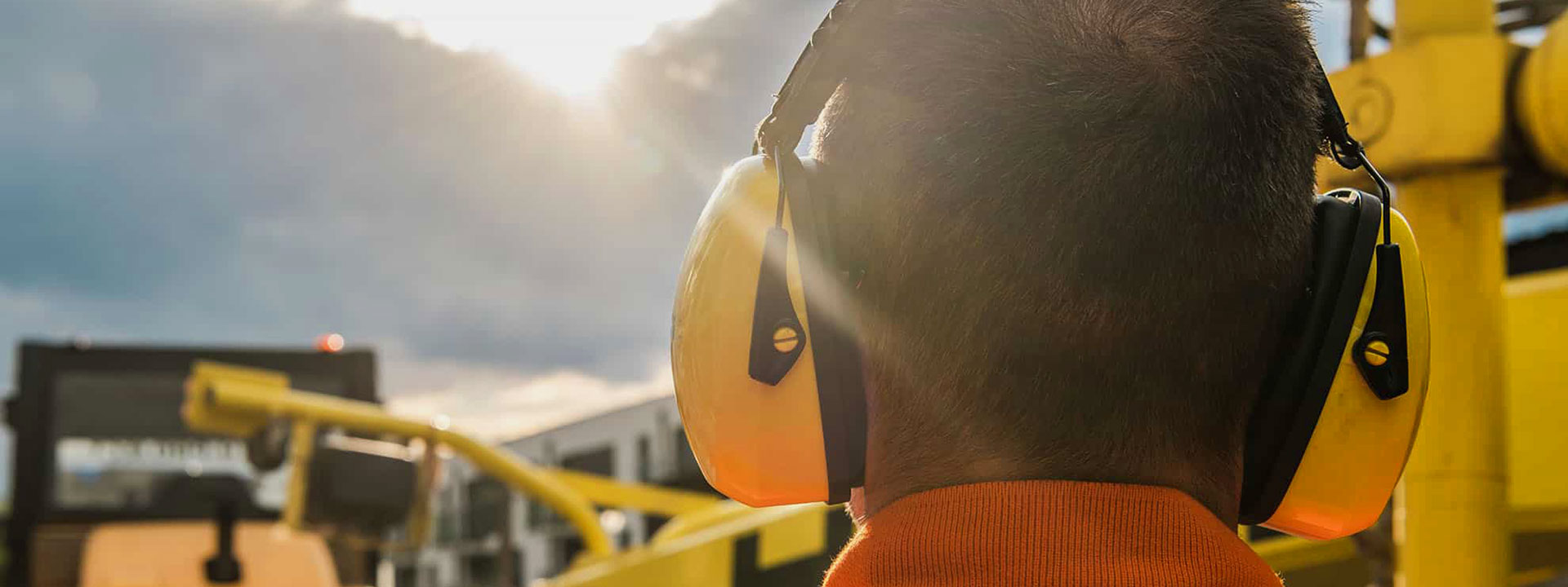 EN 352-3 Hearing Protectors - General Rules - Part 3: Protective Headphones Fitted in an Industrial Safety Helmet